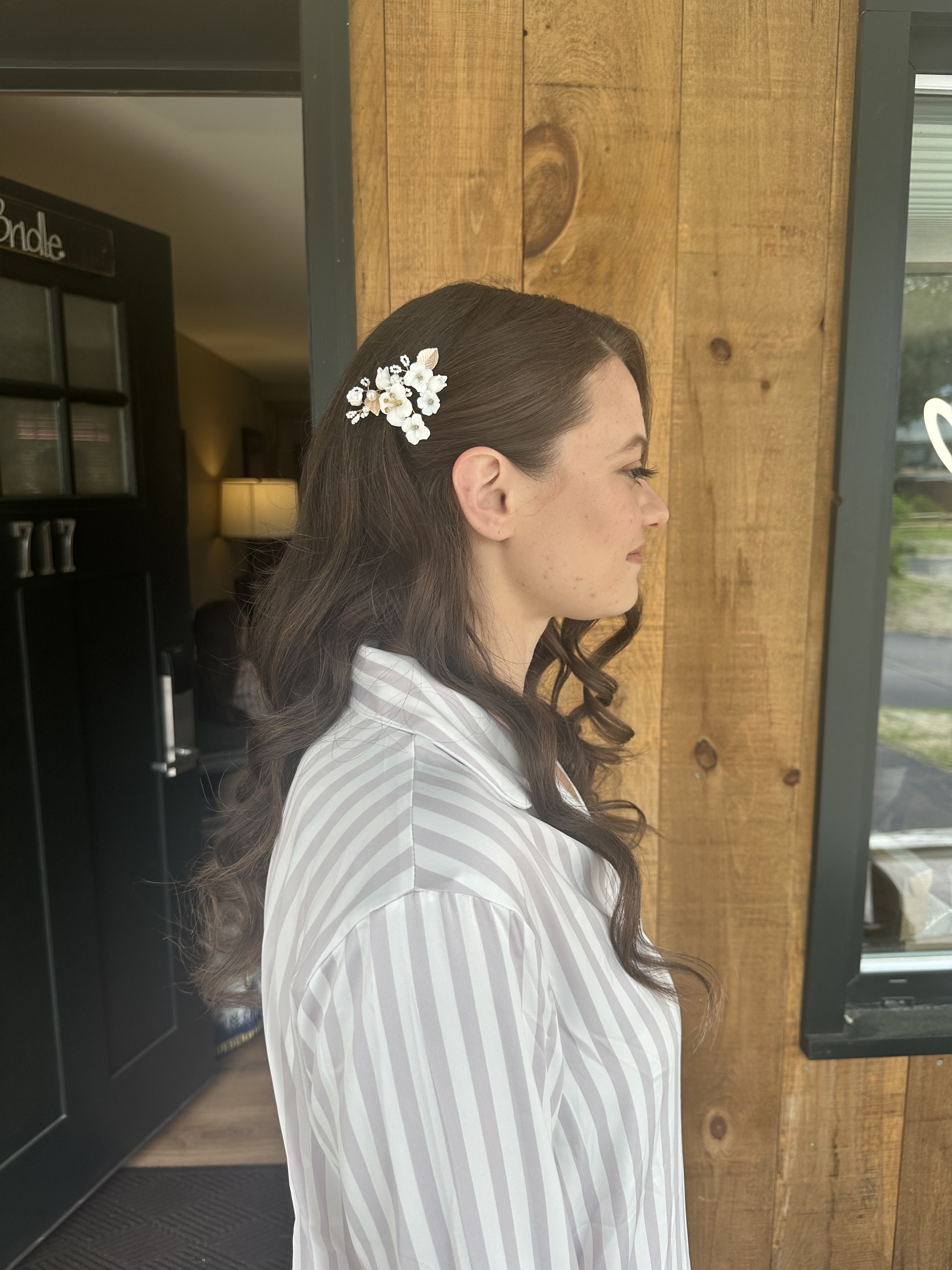 Bridal hair half up detail